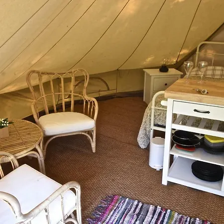 Glamping At La Source Luxussátor *